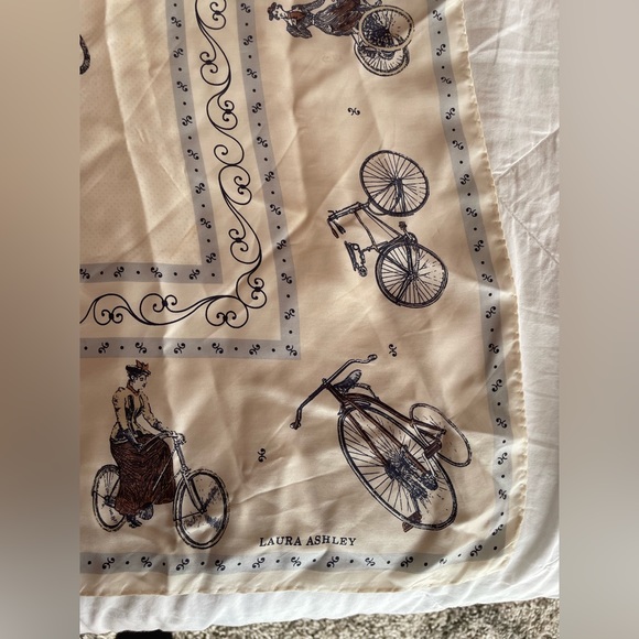 Vintage Laura Ashley Silk Scarf - Picture 4 of 6